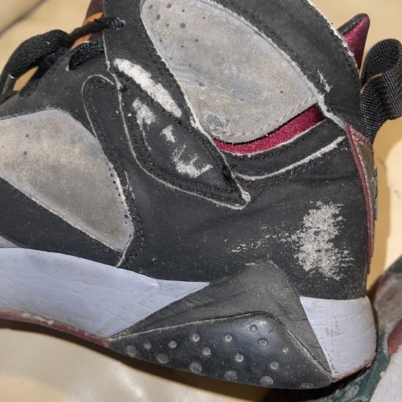 Jordan Bordeaux VII (2011) - Picture 10 of 10